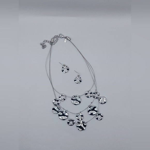 CHICO'S silvertone jewelry set (necklace and earrings) - Picture 6 of 8